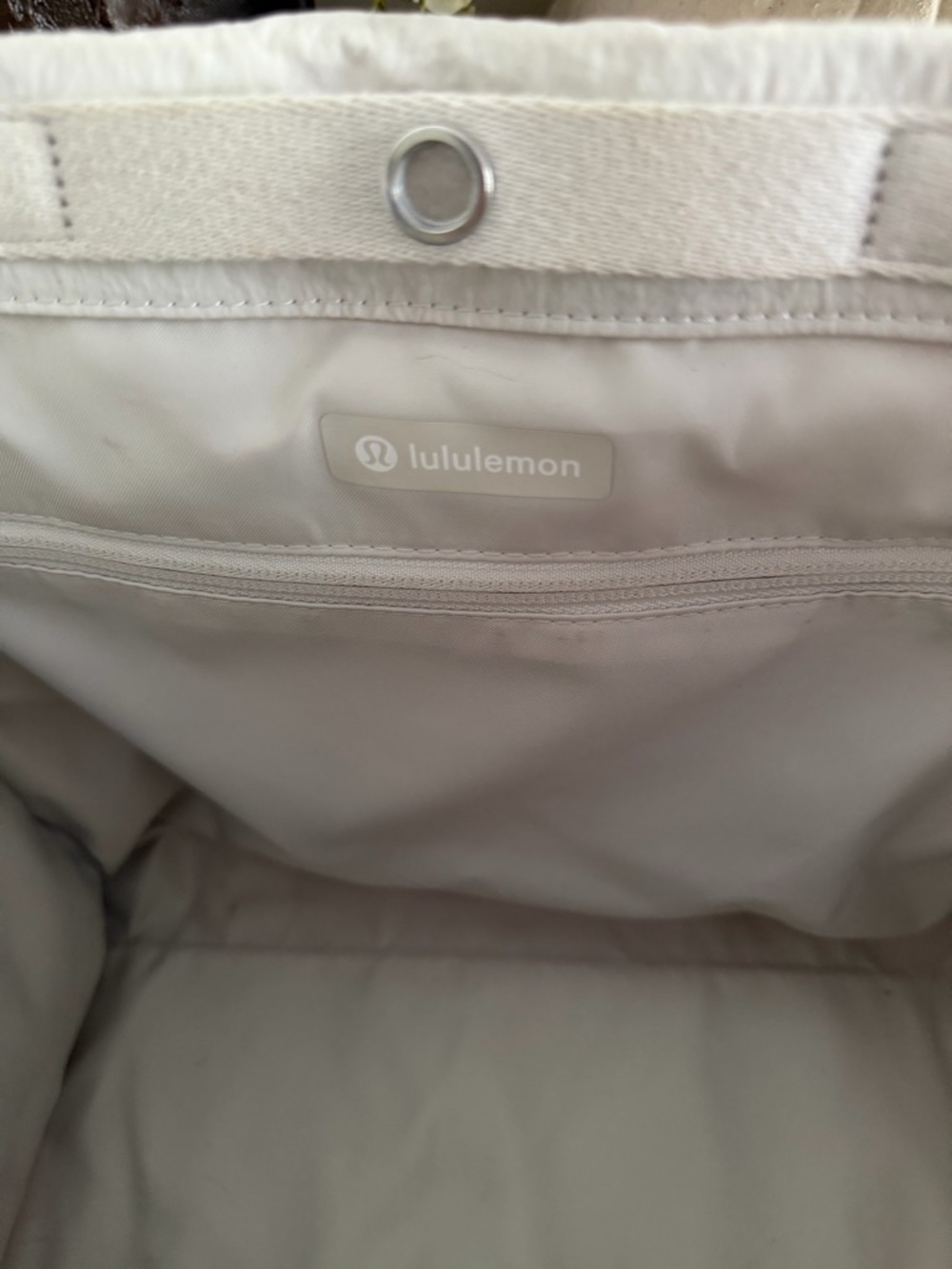 Lululemon Boxy Mini Tote Bag in Bone - Picture 7 of 11